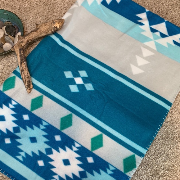 Southwestern Native Indian Tribal Print Turquoise Teal Blue Soft Fleece … - Picture 1 of 5